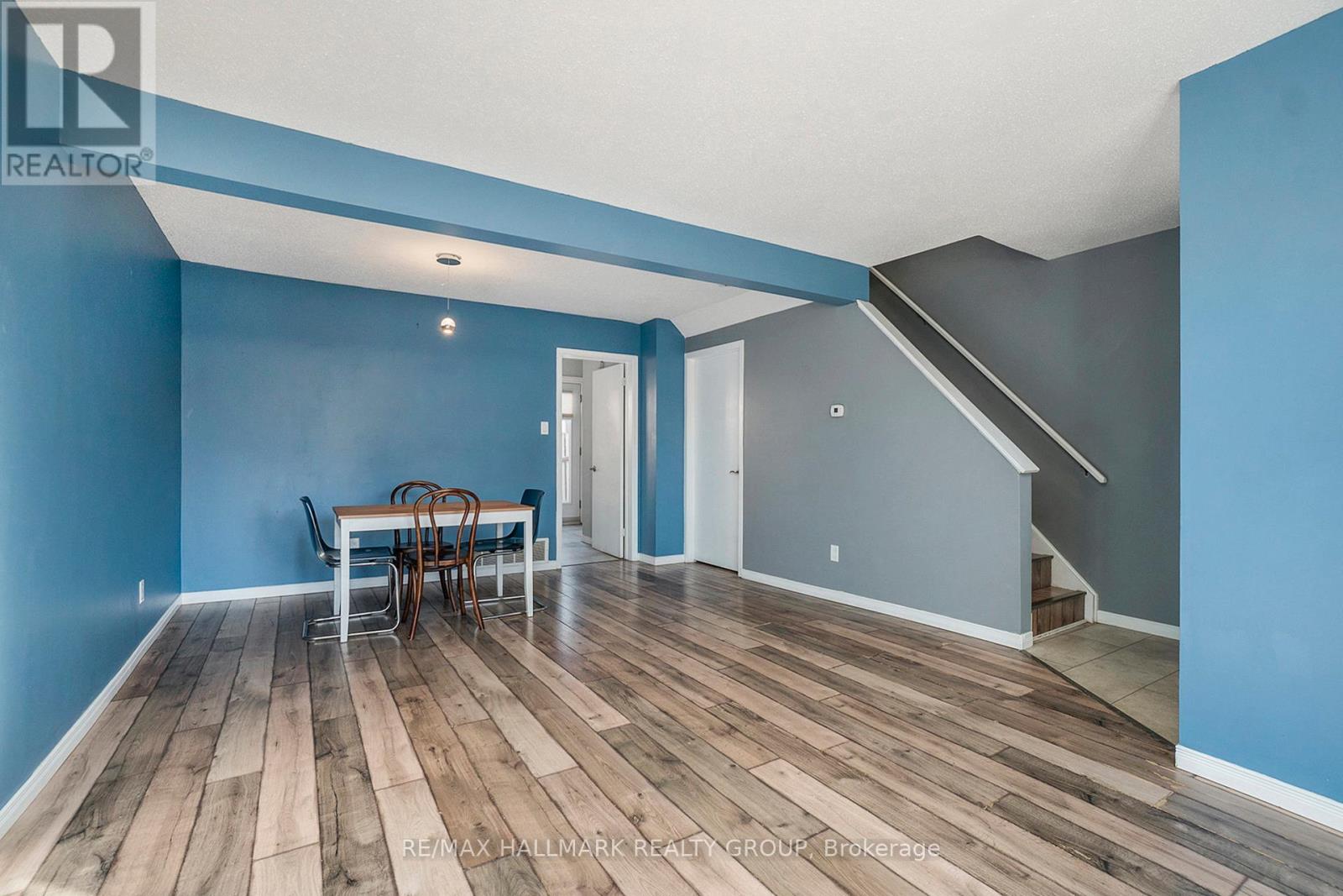 D - 6 Henfield Avenue, Ottawa, Ontario  K2J 1P2 - Photo 5 - X12860934