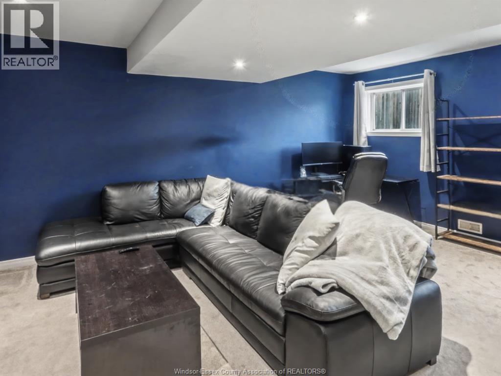 2120 Curry Avenue, Windsor, Ontario  N9B 3X9 - Photo 11 - 26004831