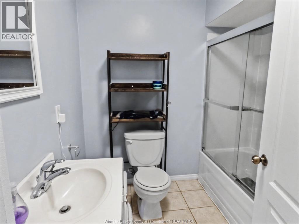 2120 Curry Avenue, Windsor, Ontario  N9B 3X9 - Photo 14 - 26004831