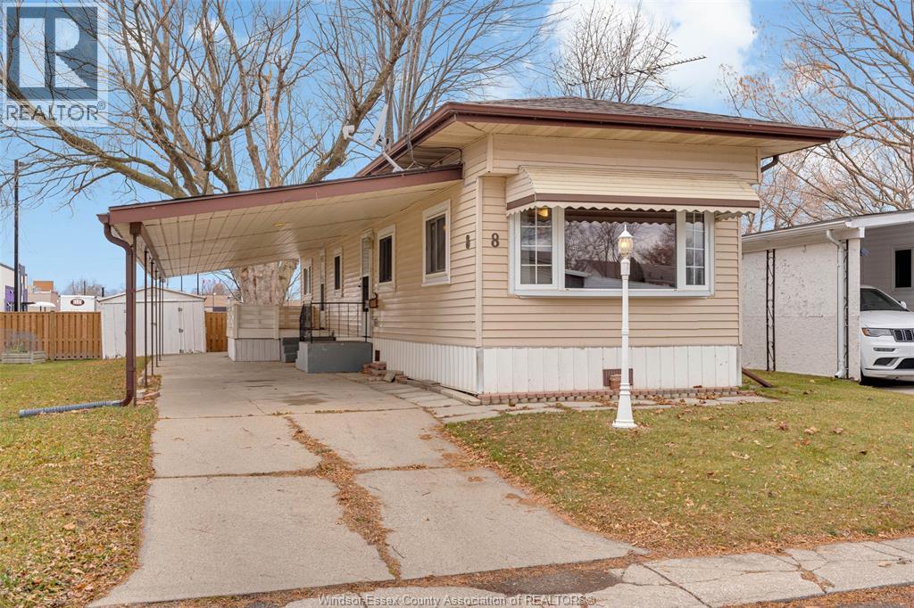 8 MALDEN HILL DRIVE, amherstburg, Ontario