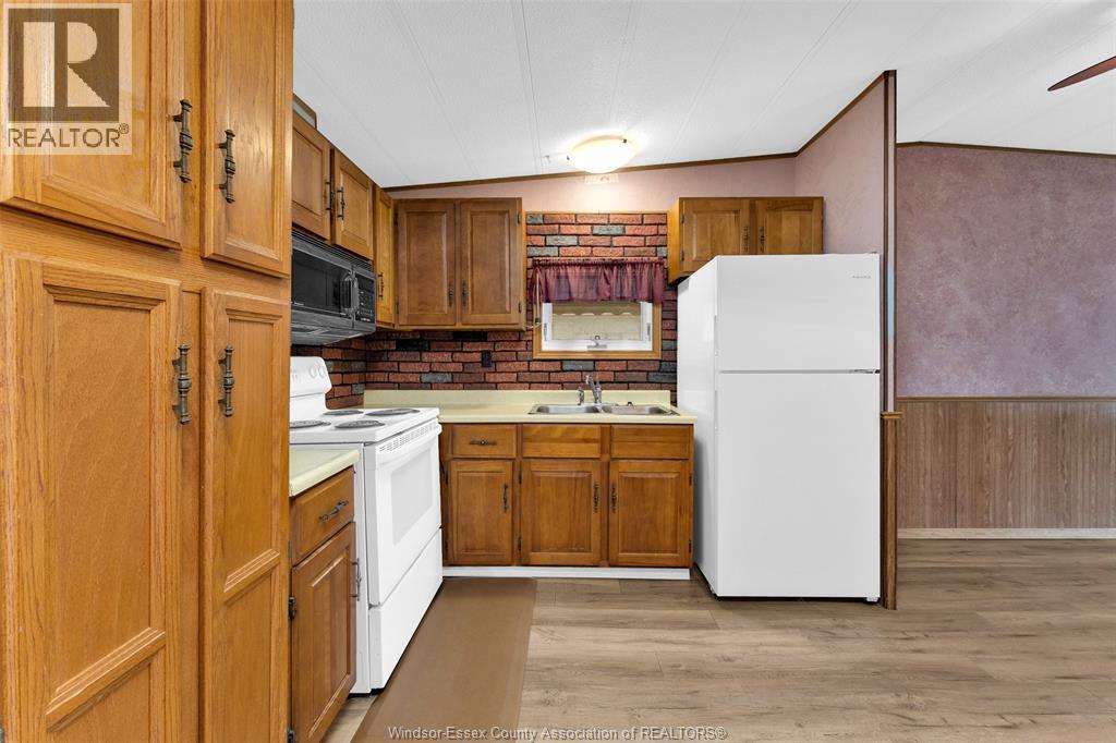 8 Malden Hill Drive, Amherstburg, Ontario  N9V 3E1 - Photo 9 - 26004804