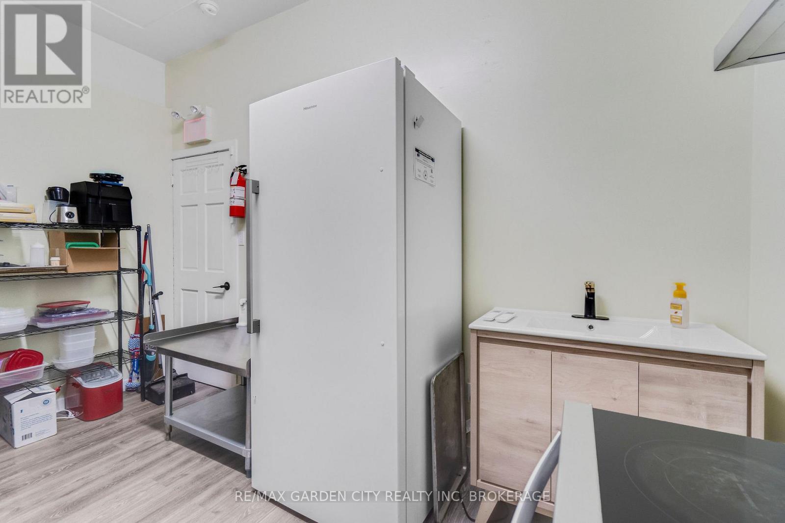 2147 King Street E, Hamilton, Ontario  L8K 1W5 - Photo 17 - X12860798