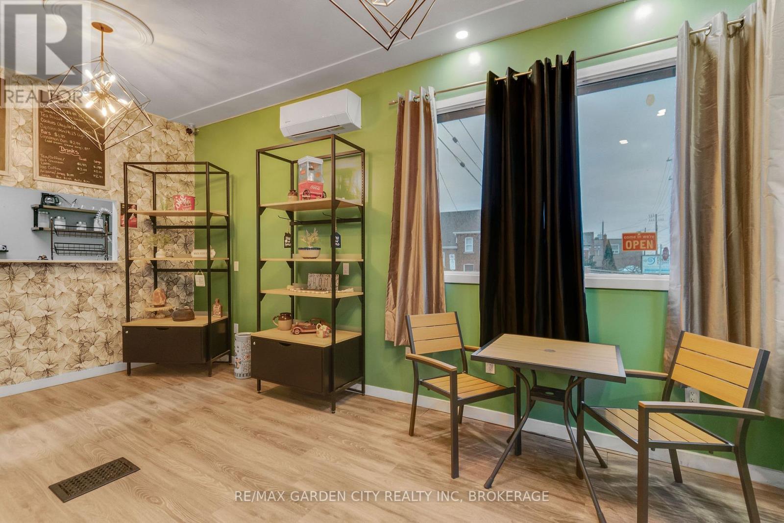 2147 King Street E, Hamilton, Ontario  L8K 1W5 - Photo 6 - X12860798