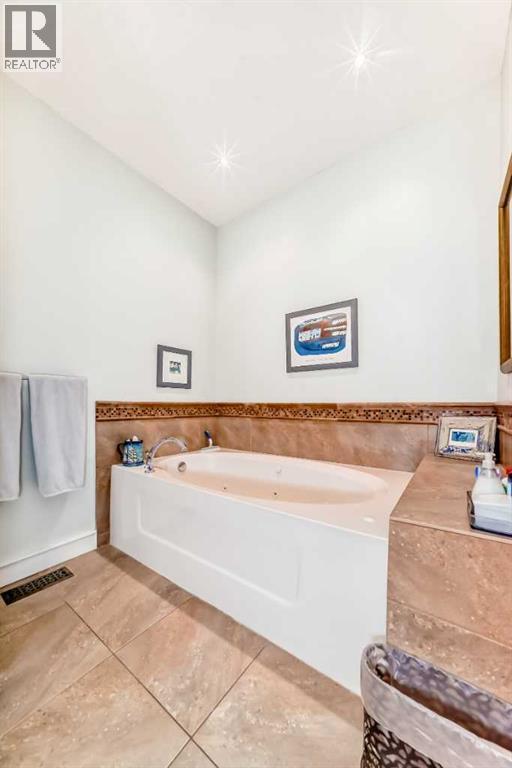 41 Bridle Estates Manor Sw, Calgary, Alberta  T2Y 5A7 - Photo 21 - A2286004