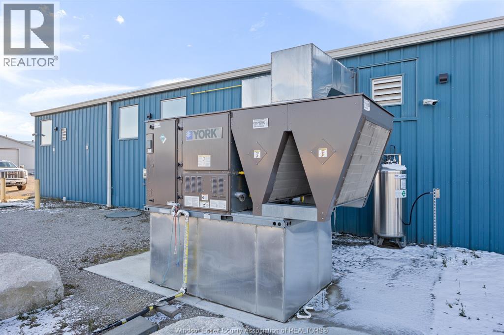 9400 County Rd 42, Lakeshore, Ontario  N0R 1N0 - Photo 3 - 26004845