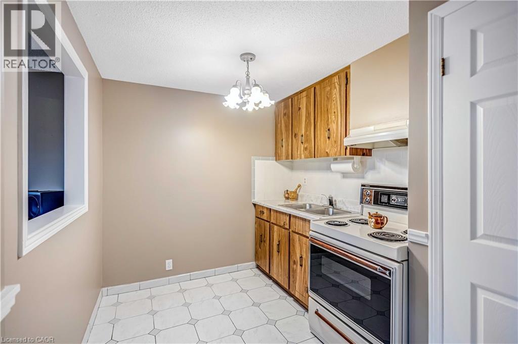 37 Greening Avenue, Stoney Creek, Ontario  L8E 3Z8 - Photo 23 - 40805364