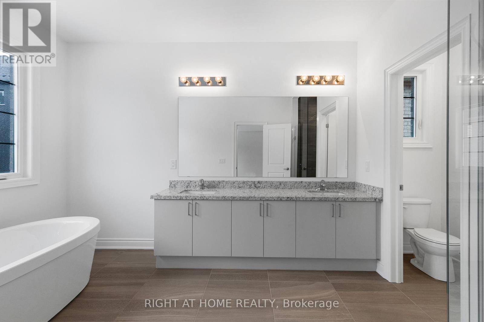 59 Cunningham Drive, Bradford West Gwillimbury, Ontario  L0G 1B0 - Photo 45 - N12807250