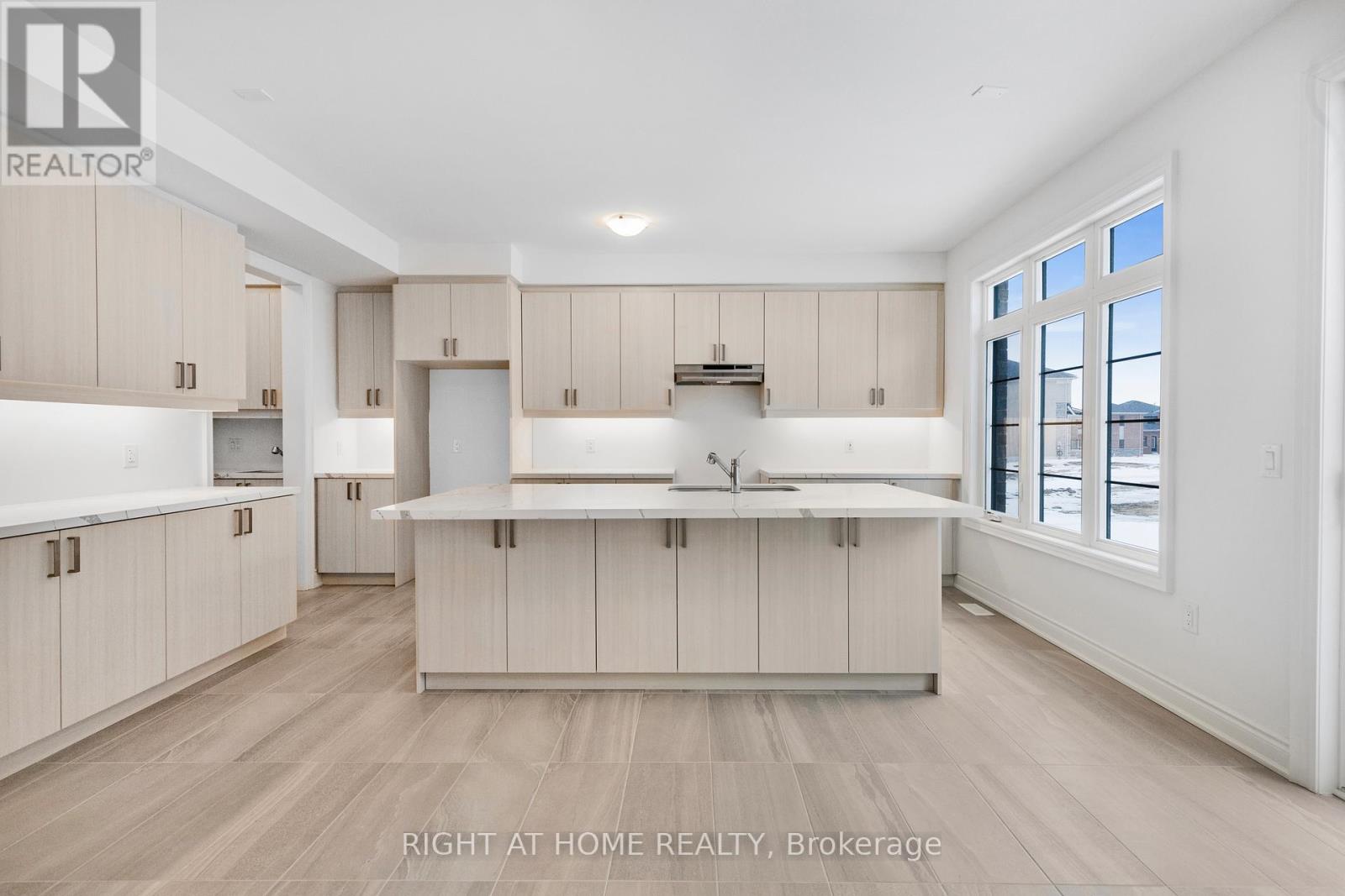 59 Cunningham Drive, Bradford West Gwillimbury, Ontario  L0G 1B0 - Photo 16 - N12807250