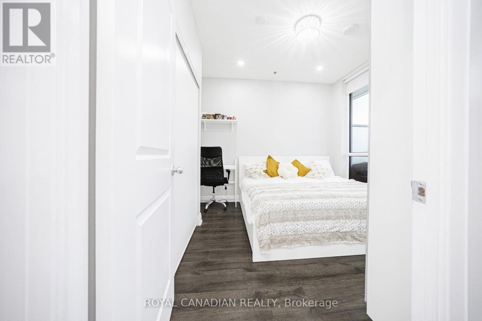 308 - 55 Speers Road, Oakville, Ontario  L6K 0H9 - Photo 31 - W12695548