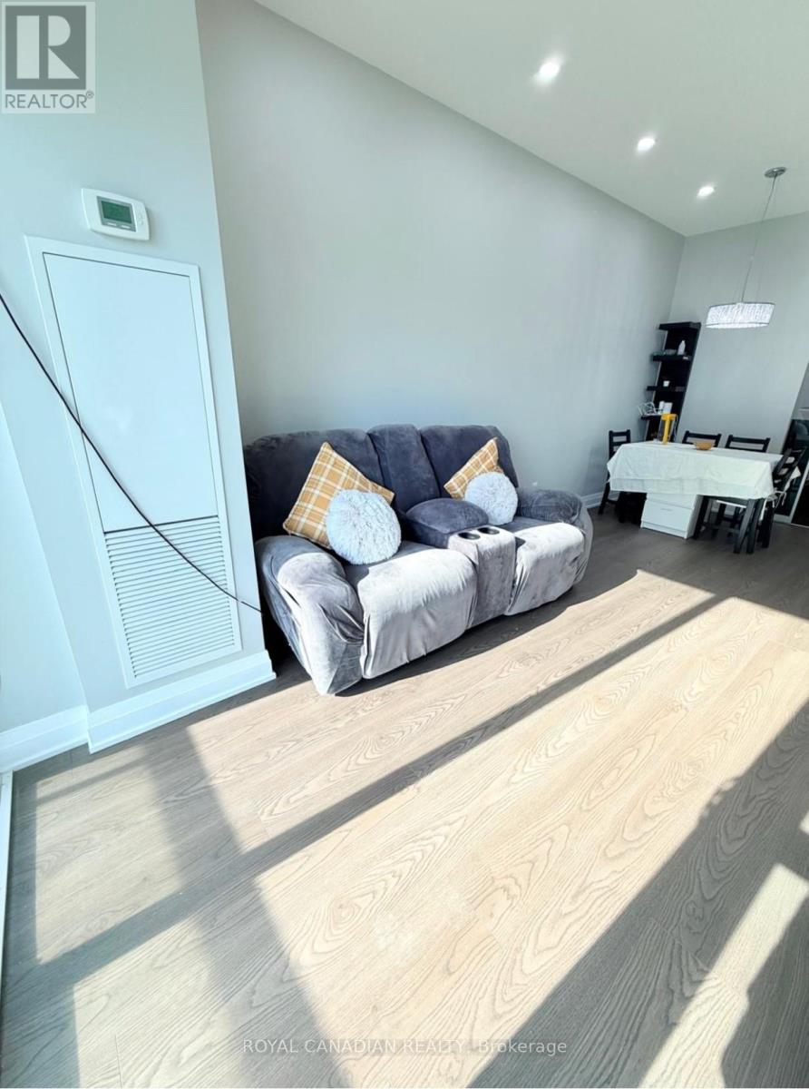 308 - 55 Speers Road, Oakville, Ontario  L6K 0H9 - Photo 21 - W12695548