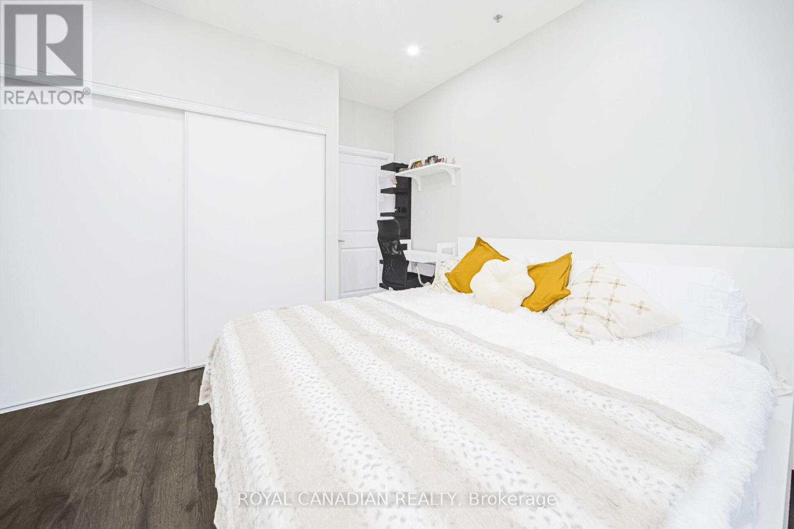 308 - 55 Speers Road, Oakville, Ontario  L6K 0H9 - Photo 33 - W12695548