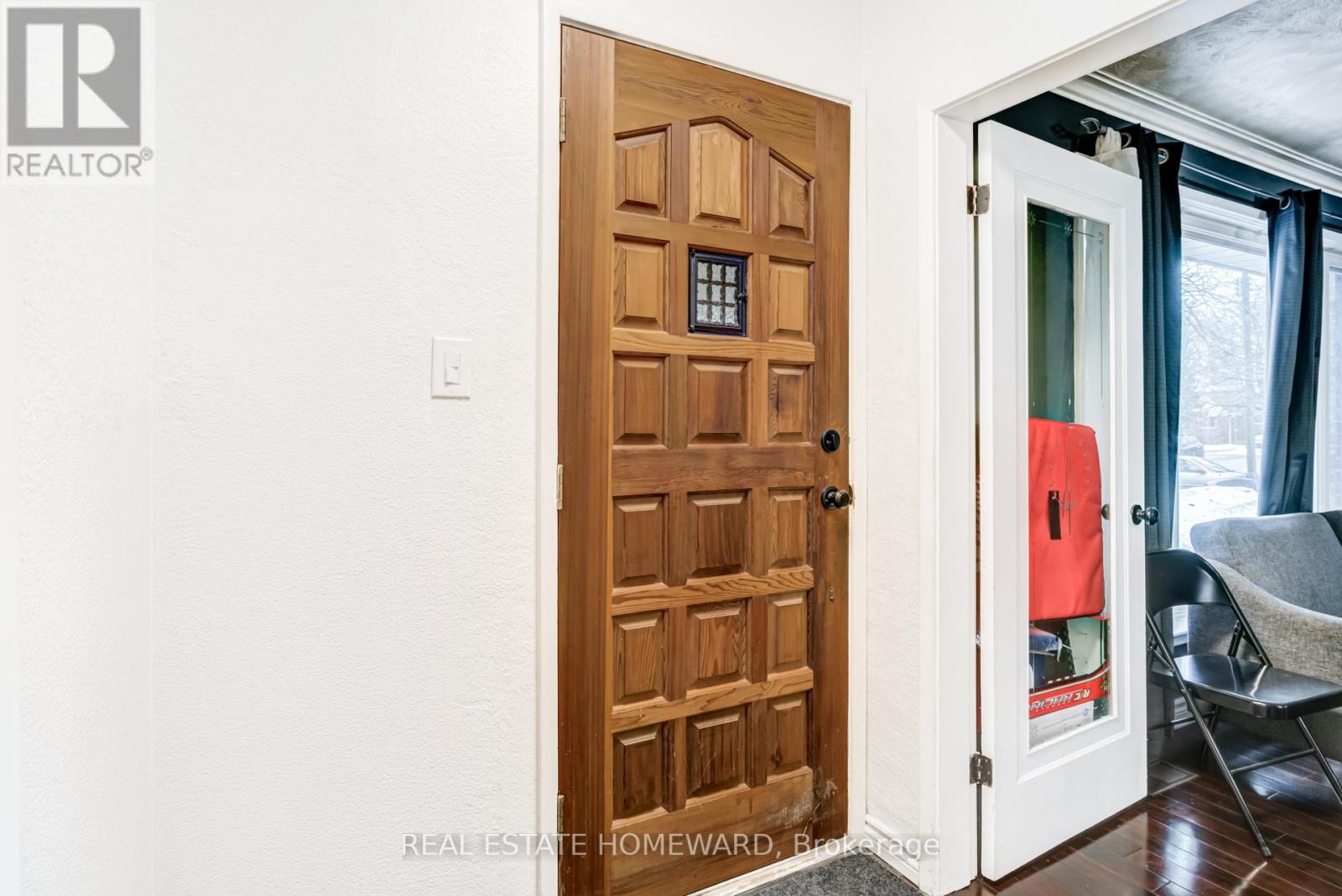 30 Marchington Circle, Toronto, Ontario  M1R 3M4 - Photo 7 - E12860882