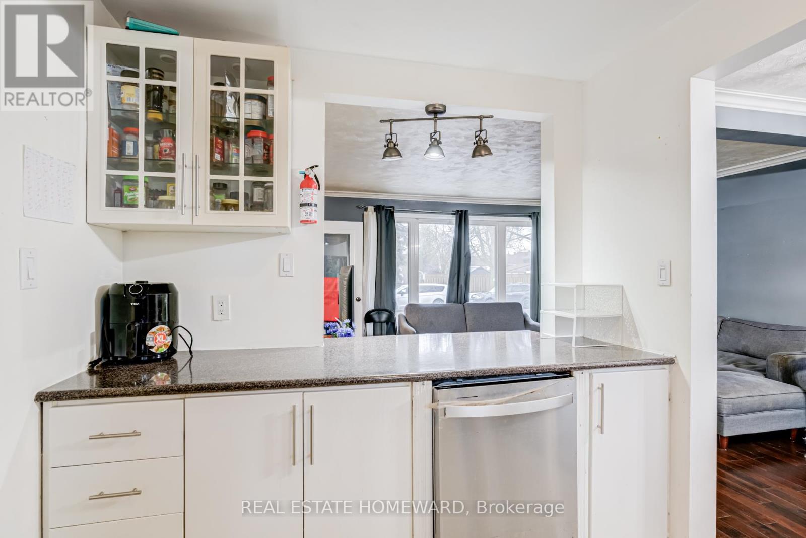 30 Marchington Circle, Toronto, Ontario  M1R 3M4 - Photo 9 - E12860882