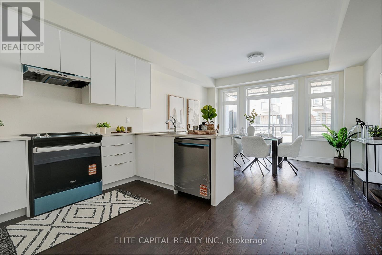 147 Berczy Green Drive, Markham, Ontario  L6C 3P5 - Photo 3 - N12860826