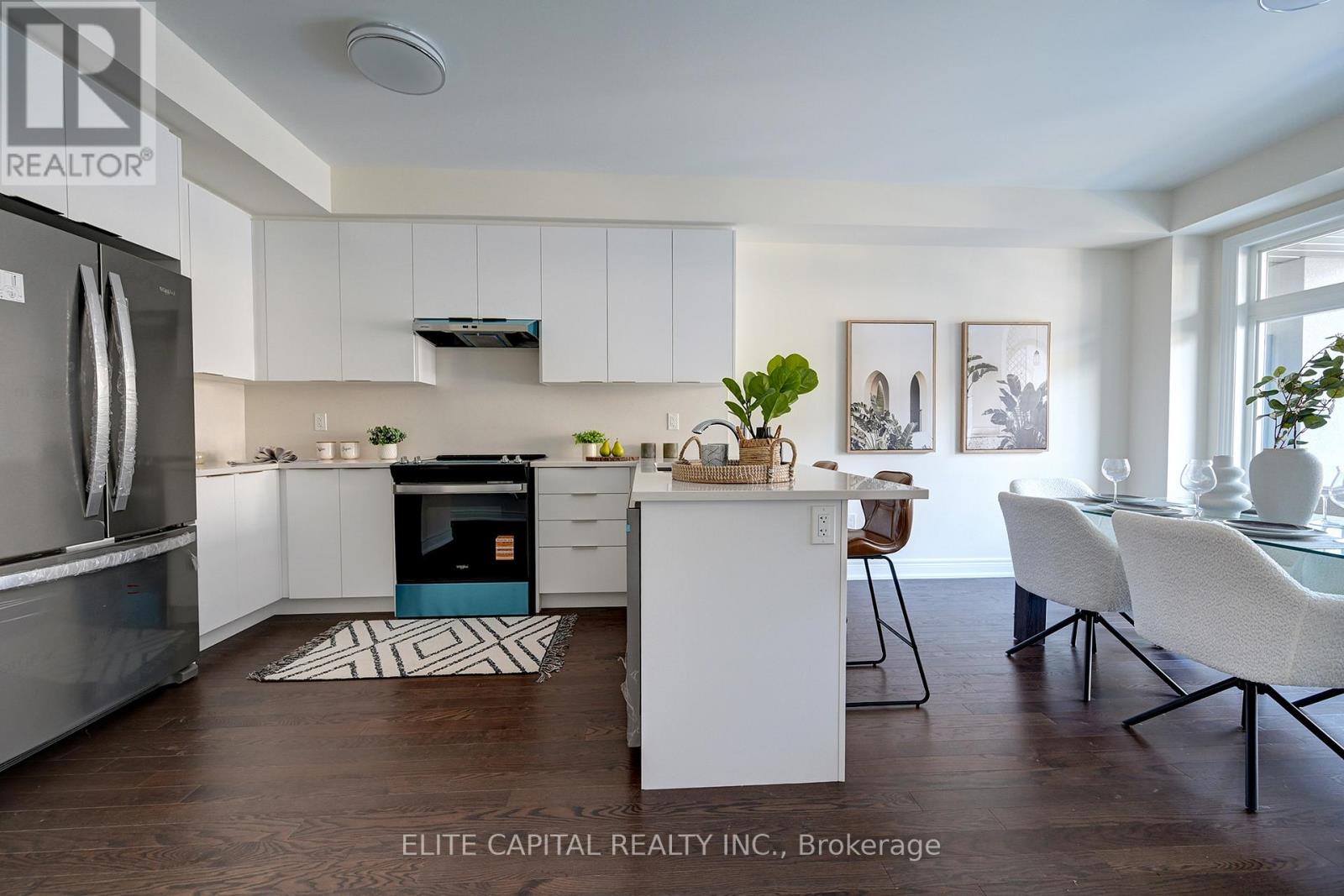 147 Berczy Green Drive, Markham, Ontario  L6C 3P5 - Photo 4 - N12860826