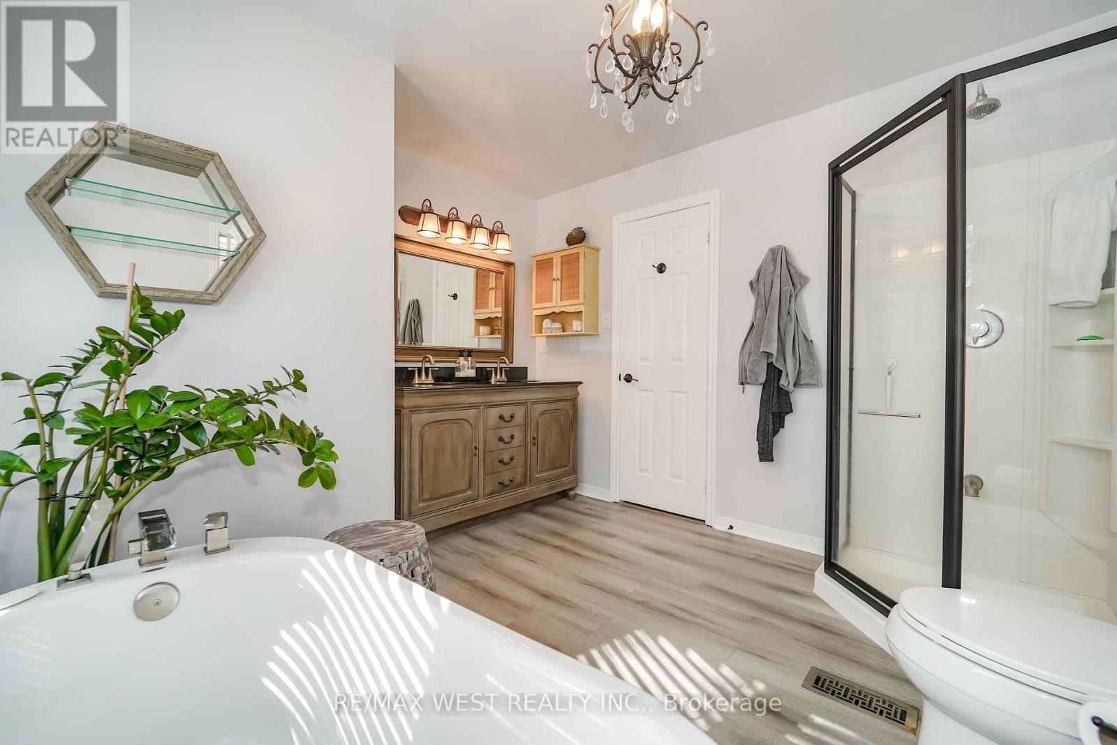 43 Summitcrest Drive, Richmond Hill, Ontario  L4S 1A7 - Photo 13 - N12860870