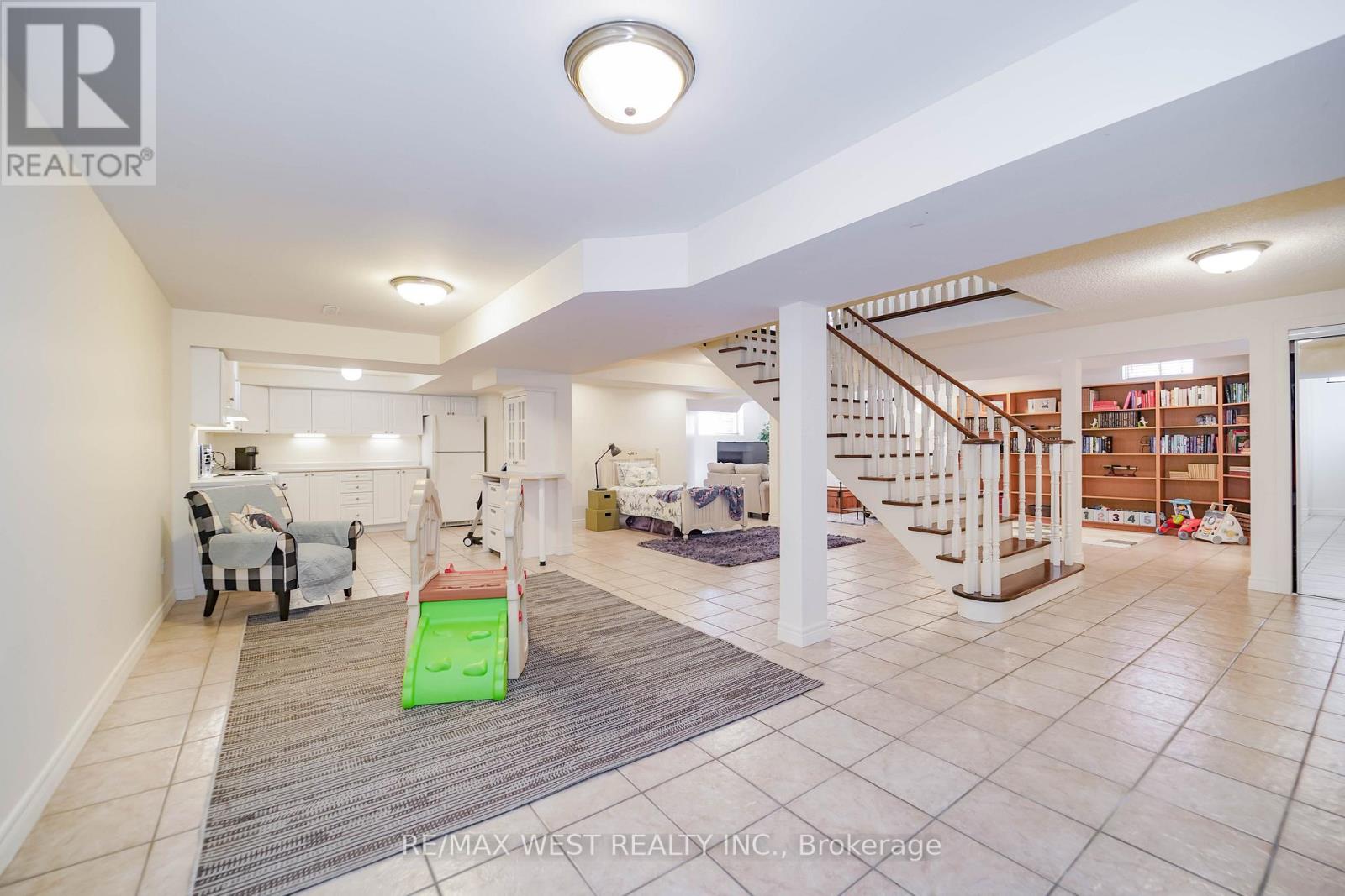 43 Summitcrest Drive, Richmond Hill, Ontario  L4S 1A7 - Photo 19 - N12860870