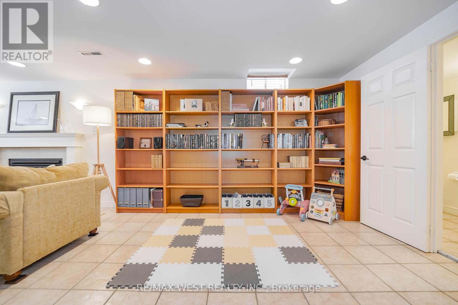 43 Summitcrest Drive, Richmond Hill, Ontario  L4S 1A7 - Photo 22 - N12860870