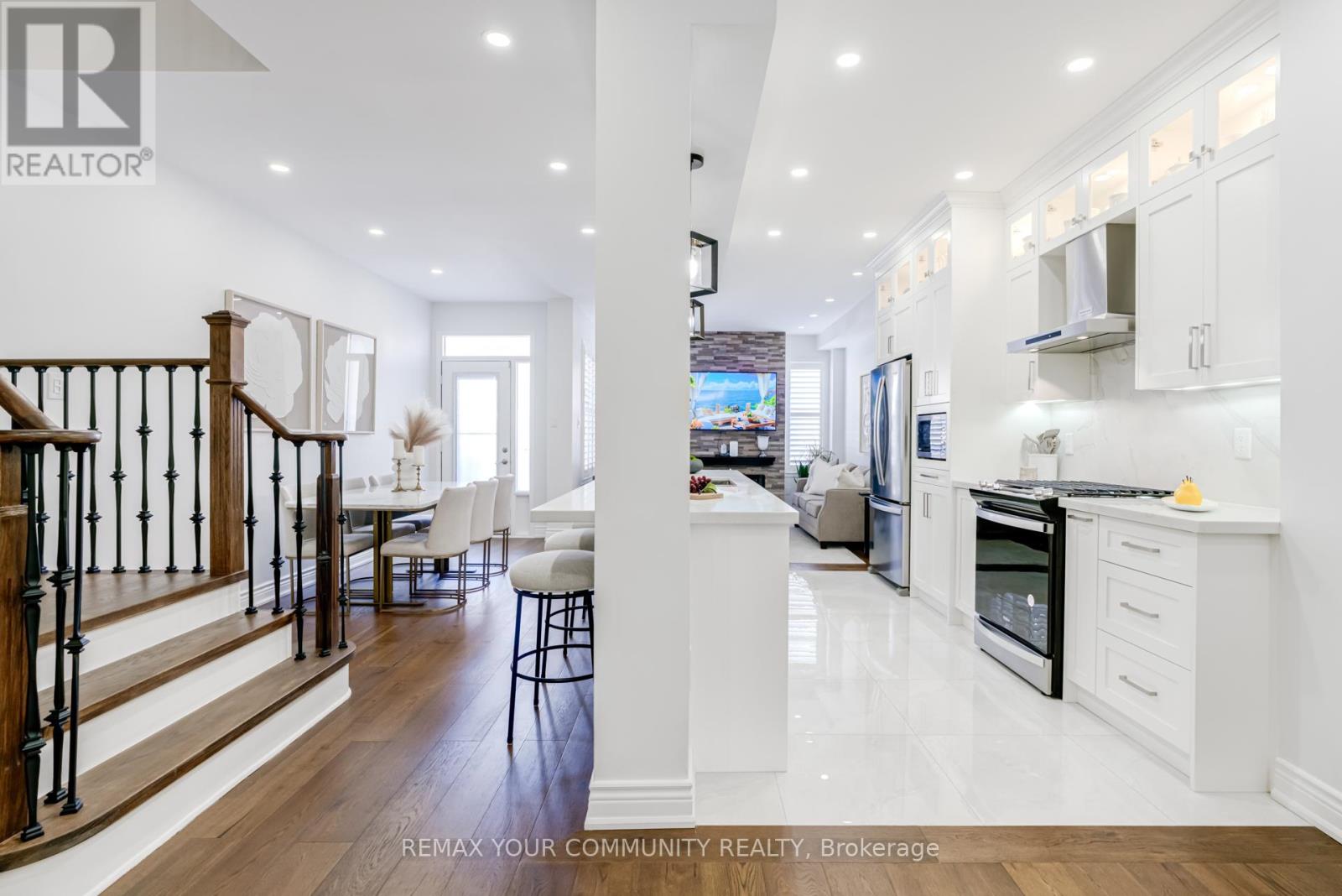 140 Laramie Crescent, Vaughan, Ontario L6A 0R1 - Photo 7 - N12860932