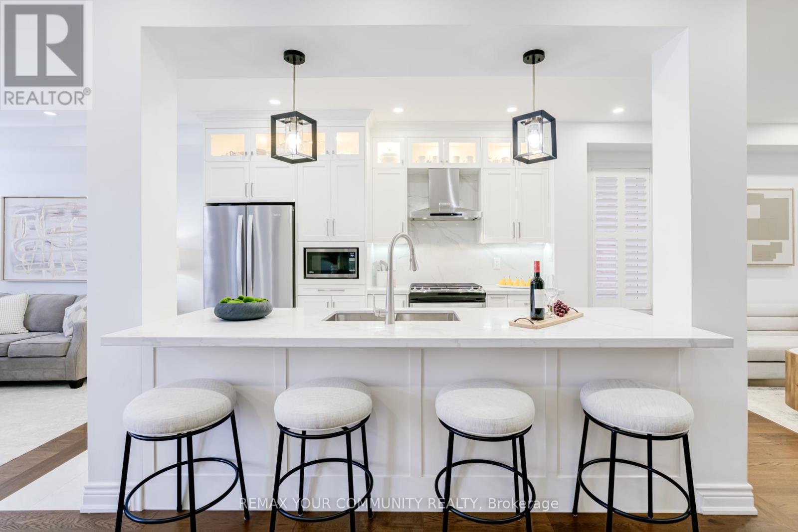 140 Laramie Crescent, Vaughan, Ontario L6A 0R1 - Photo 9 - N12860932