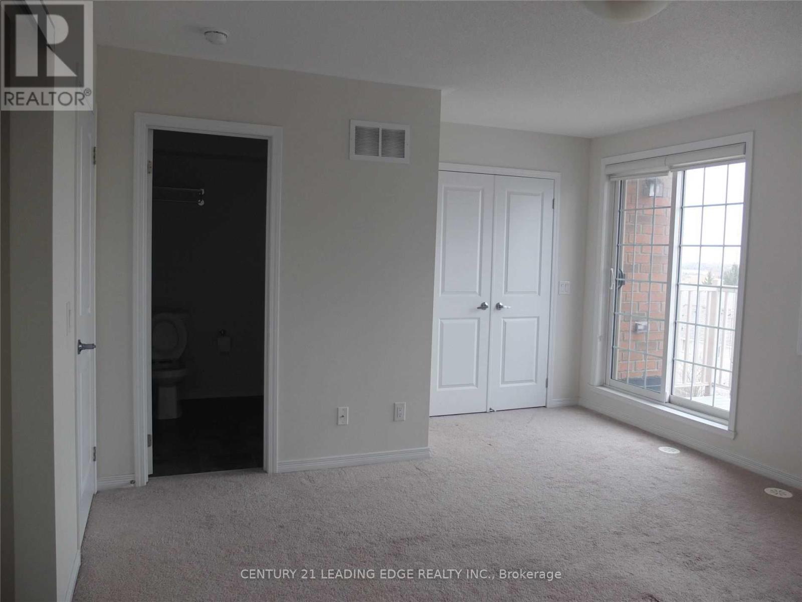 105 Silverwood Avenue, Richmond Hill, Ontario  L4S 0G3 - Photo 4 - N12860940