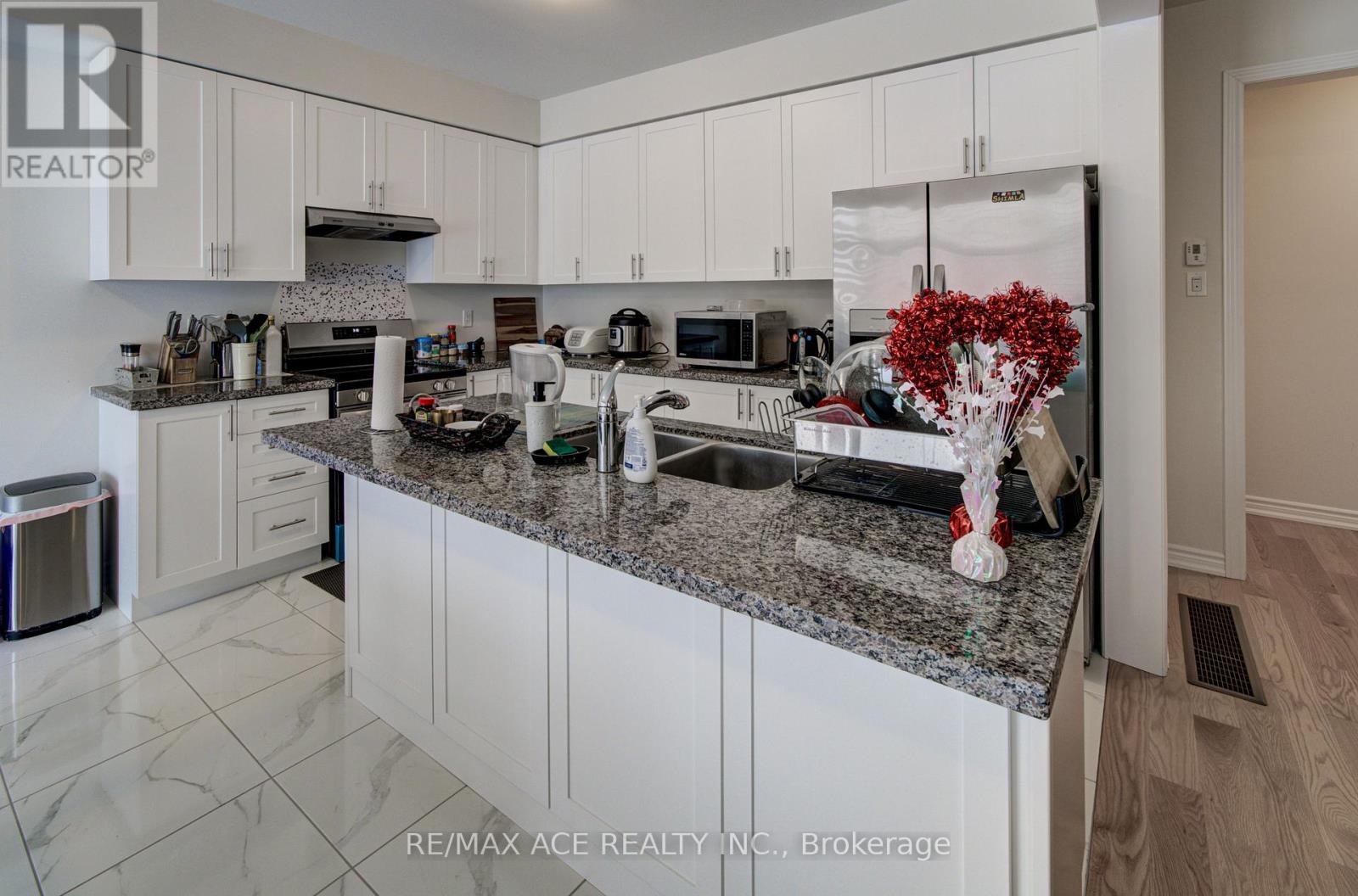 26 Federica Crescent, Wasaga Beach, Ontario  L9Z 0N6 - Photo 14 - S12860794