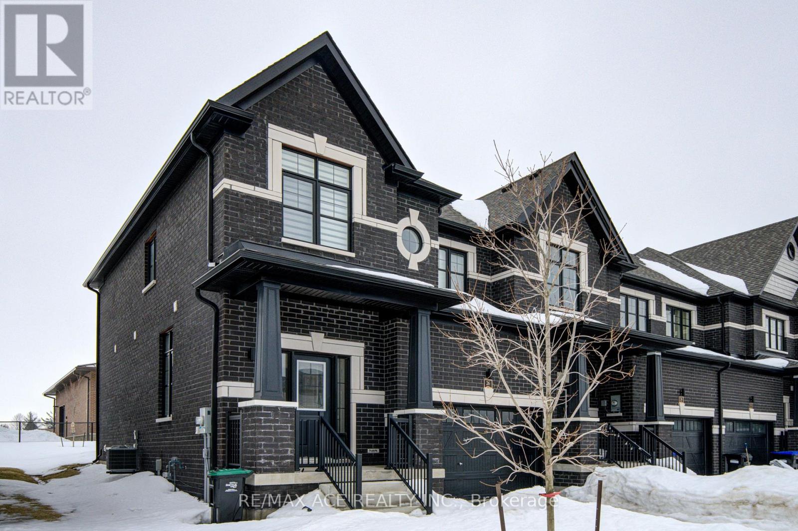 26 Federica Crescent, Wasaga Beach, Ontario  L9Z 0N6 - Photo 2 - S12860794