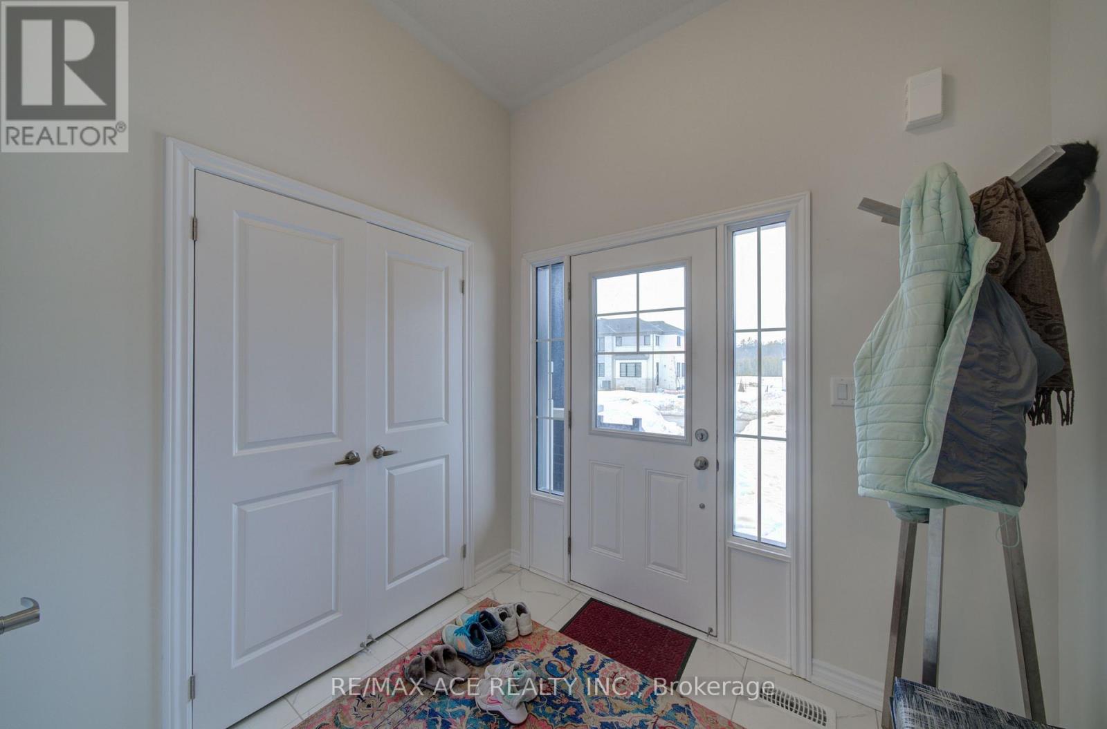 26 Federica Crescent, Wasaga Beach, Ontario  L9Z 0N6 - Photo 5 - S12860794