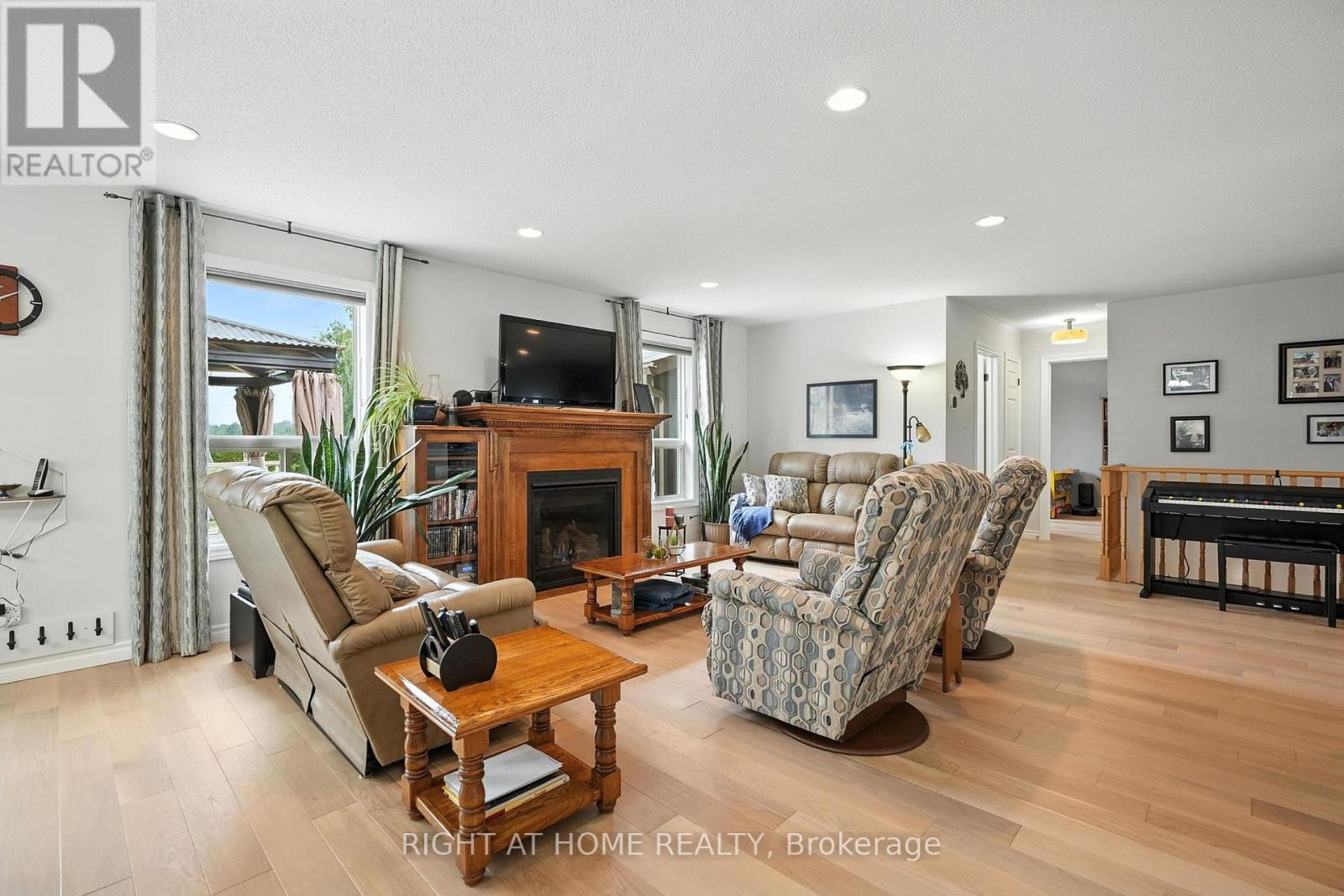 16 O'neill Circle, Springwater (Phelpston), Ontario  L0L 2K0 - Photo 18 - S12860944