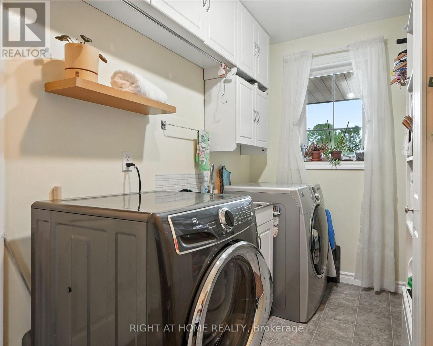 16 O'neill Circle, Springwater (Phelpston), Ontario  L0L 2K0 - Photo 27 - S12860944