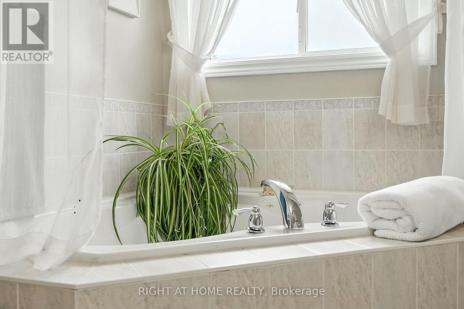 16 O'neill Circle, Springwater (Phelpston), Ontario  L0L 2K0 - Photo 32 - S12860944