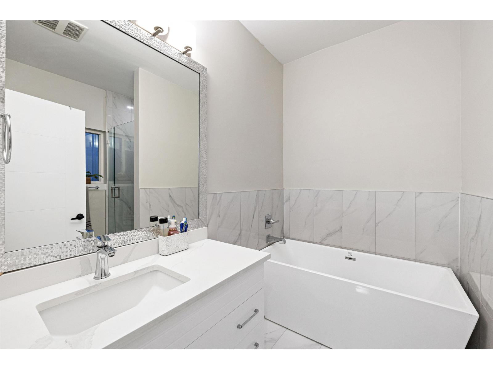 8069 124 Avenue, Surrey, British Columbia  V3W 0X7 - Photo 16 - R3096762