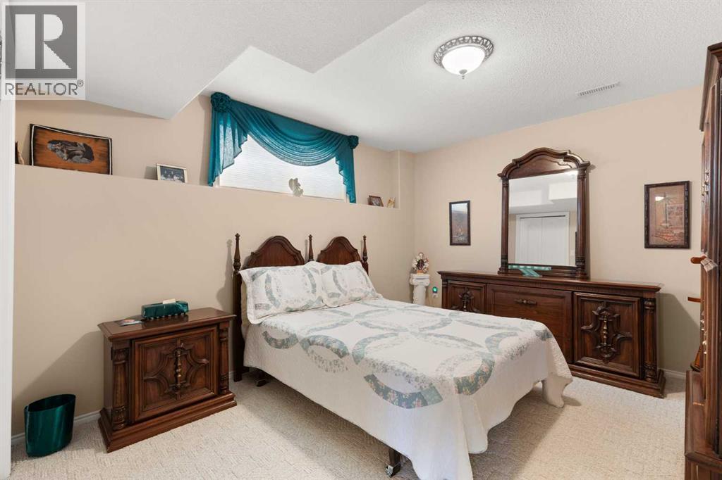 22 Turner Crescent Se, Medicine Hat, Alberta T1B 4K9 - Photo 38 - A2289969