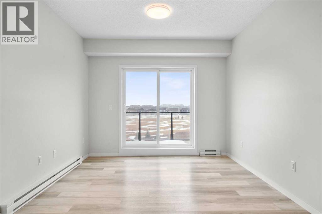 2411, 33 Carringham Gate Nw, Calgary, Alberta  T3P 2H6 - Photo 12 - A2288524