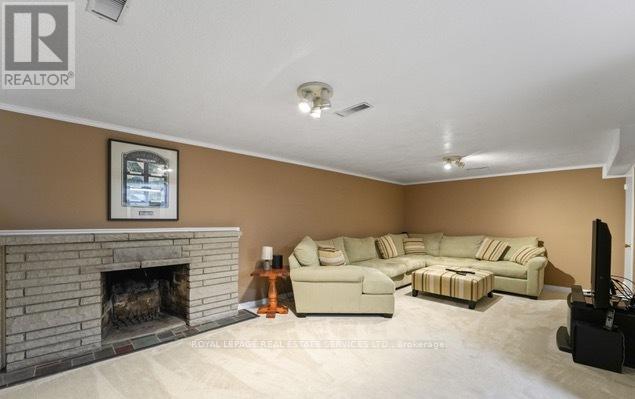 185 Rathburn Road, Toronto, Ontario  M9B 2L5 - Photo 15 - W12860814