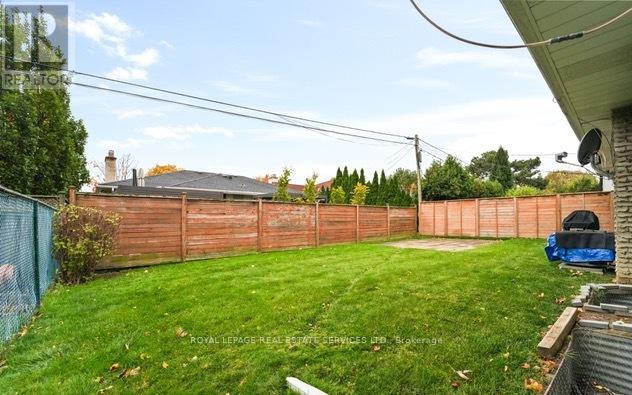 185 Rathburn Road, Toronto, Ontario  M9B 2L5 - Photo 21 - W12860814
