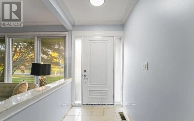 185 Rathburn Road, Toronto, Ontario  M9B 2L5 - Photo 3 - W12860814