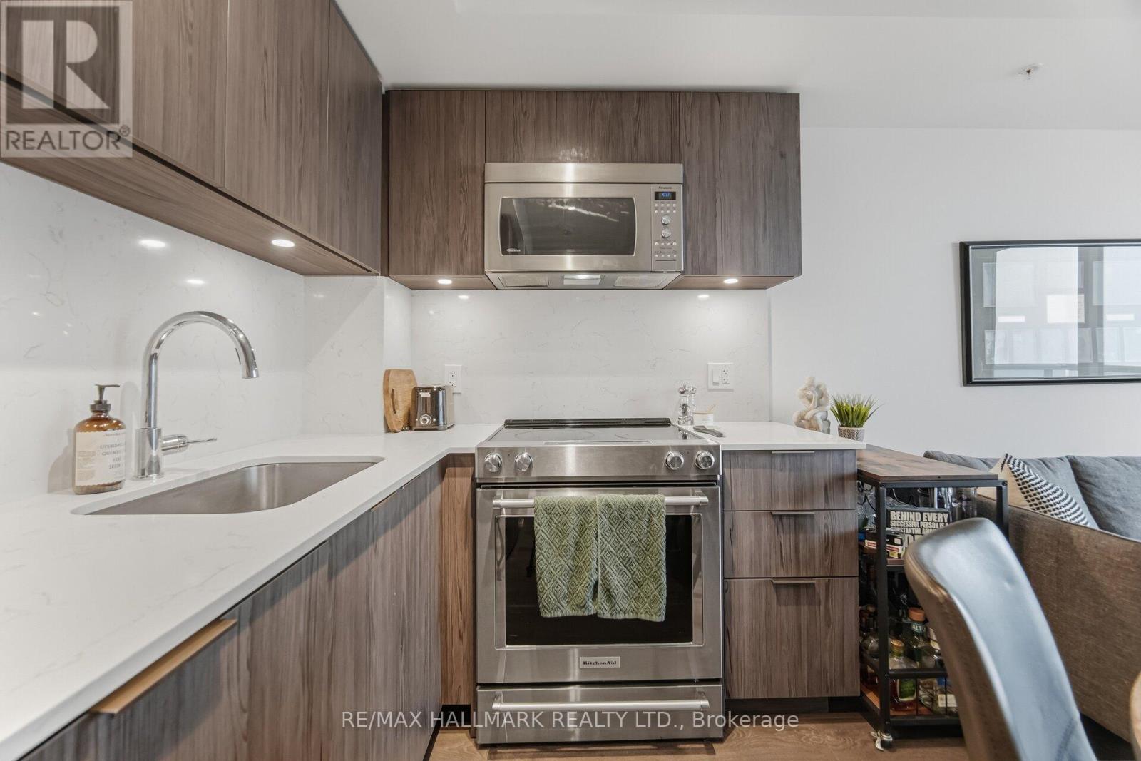 2003 - 30 Samuel Wood Way, Toronto, Ontario  M9B 0C9 - Photo 9 - W12860898