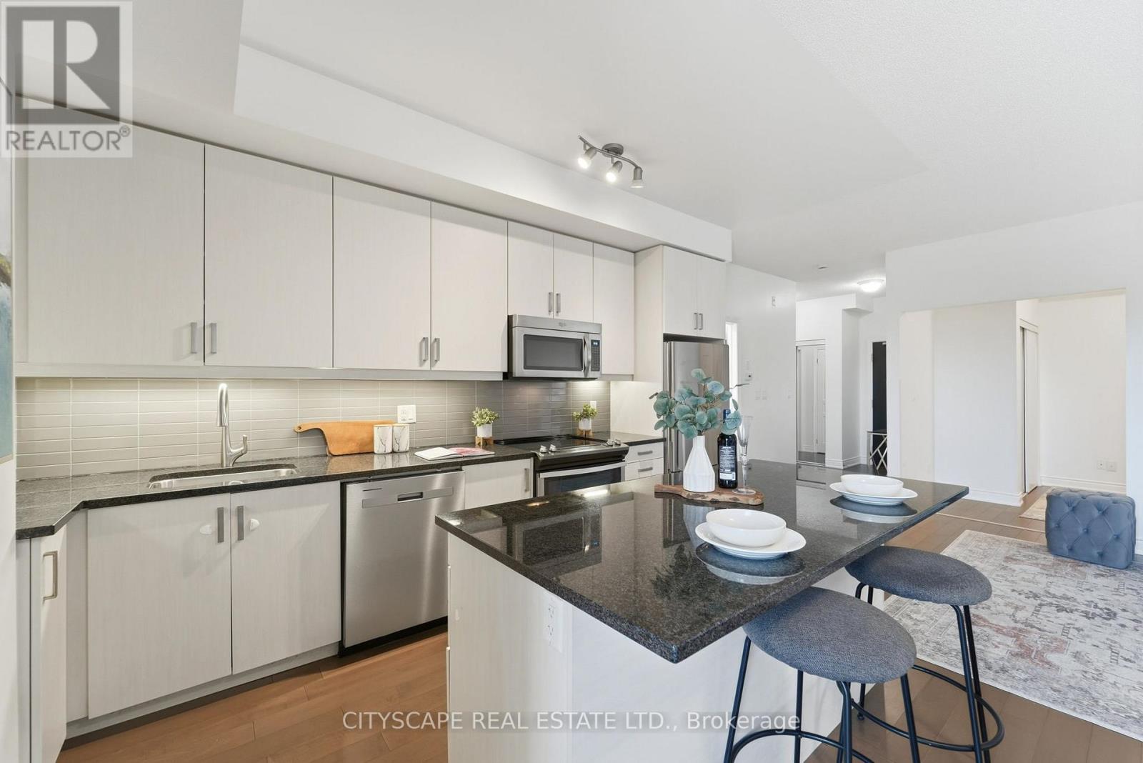 429 - 3170 Erin Mills Parkway, Mississauga (Erin Mills), Ontario  L5L 0B6 - Photo 11 - W12860912