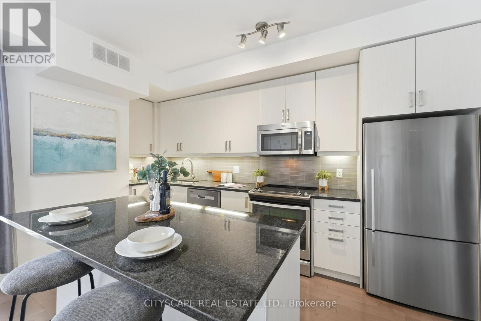 429 - 3170 Erin Mills Parkway, Mississauga (Erin Mills), Ontario  L5L 0B6 - Photo 9 - W12860912