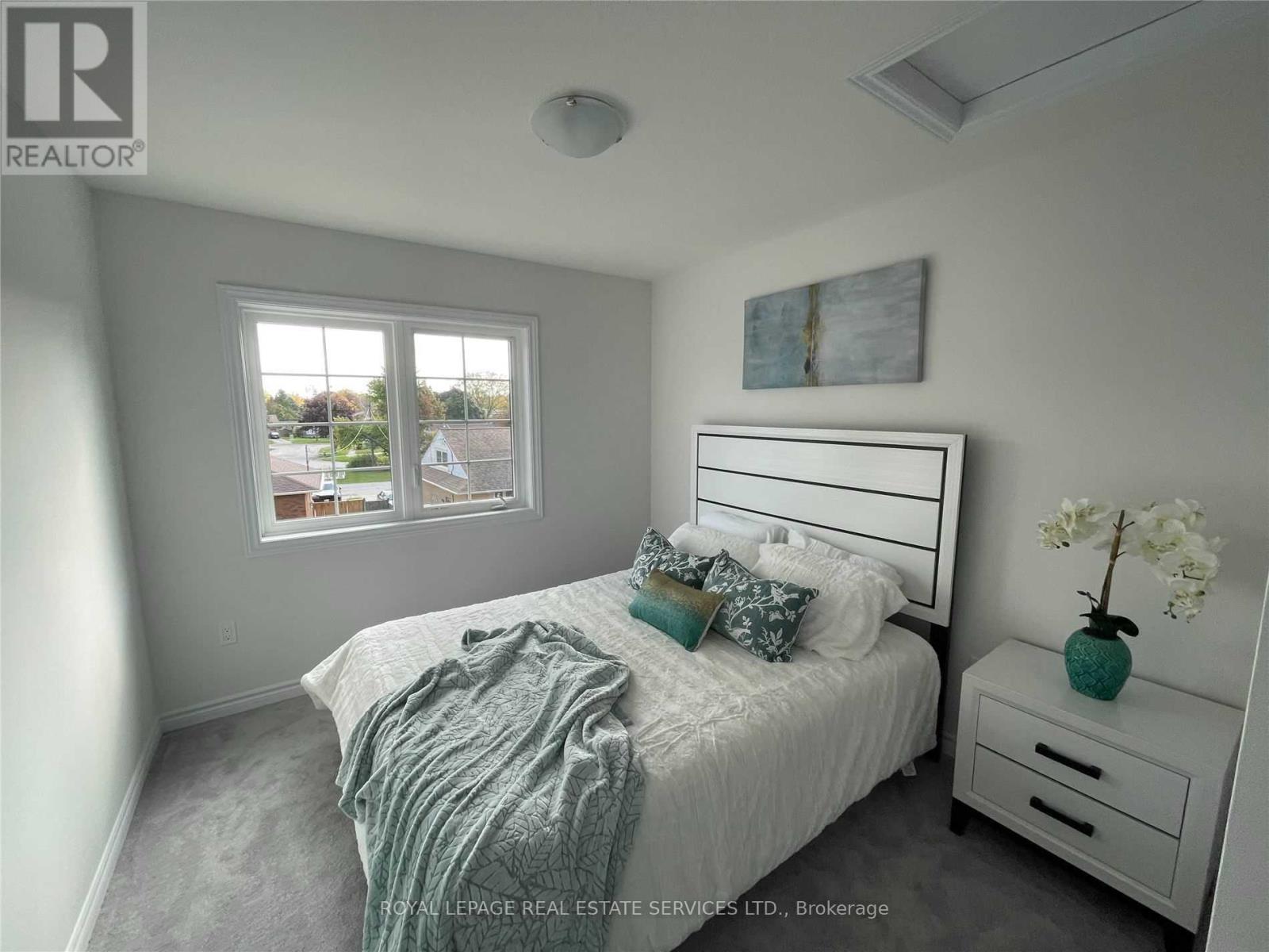 60 Dewberry Drive, Kitchener, Ontario  N2B 0A9 - Photo 10 - X12860816