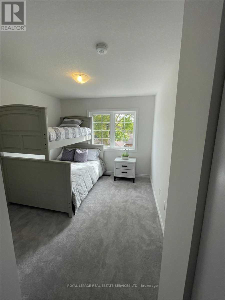 60 Dewberry Drive, Kitchener, Ontario  N2B 0A9 - Photo 11 - X12860816