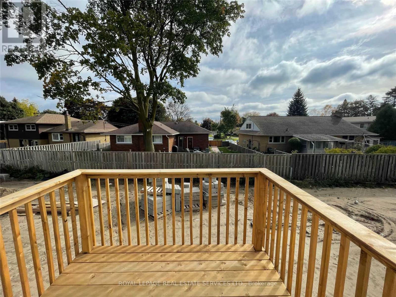 60 Dewberry Drive, Kitchener, Ontario  N2B 0A9 - Photo 13 - X12860816