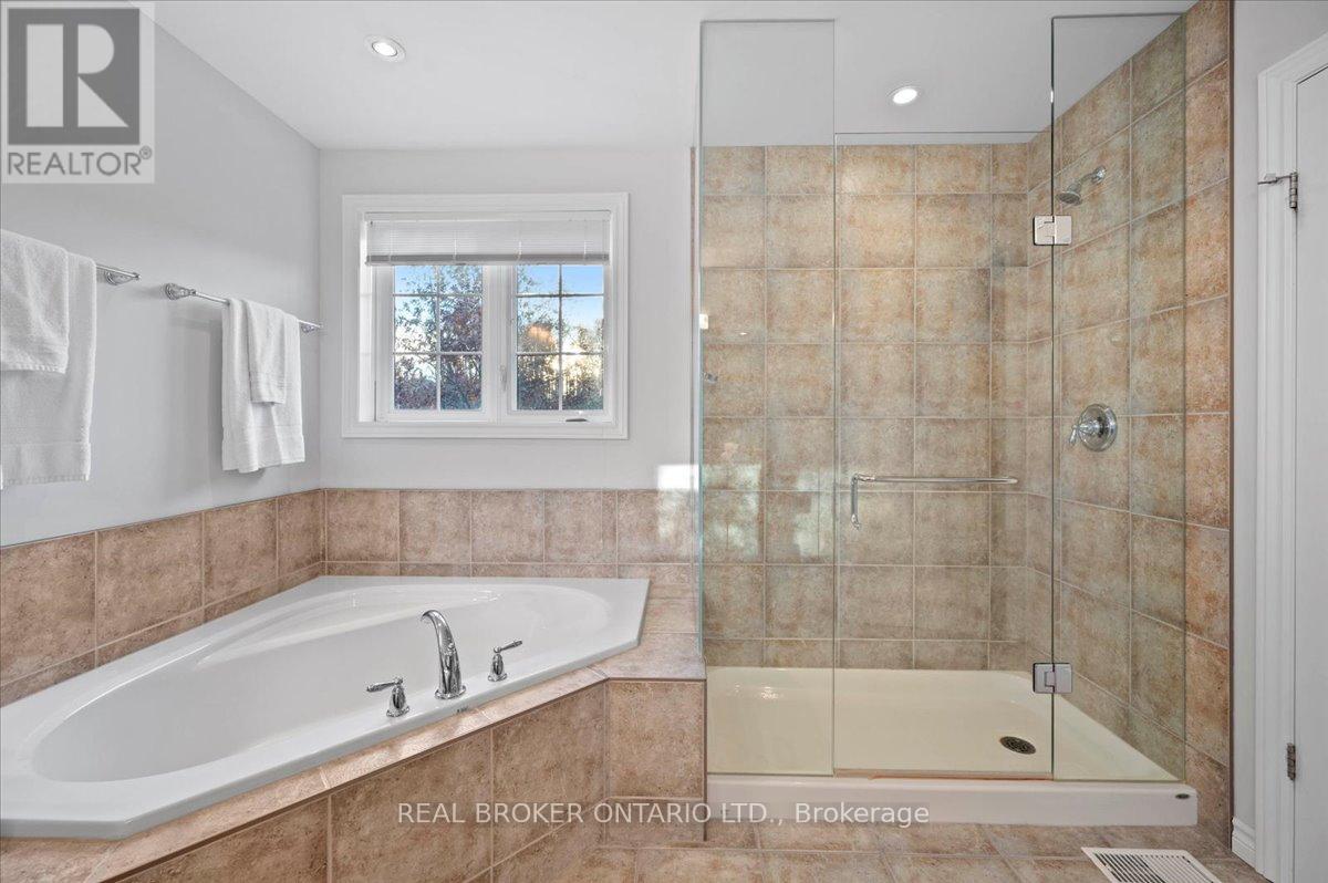 22 - 435 Winchester Drive, Waterloo, Ontario  N2T 0B7 - Photo 23 - X12860868