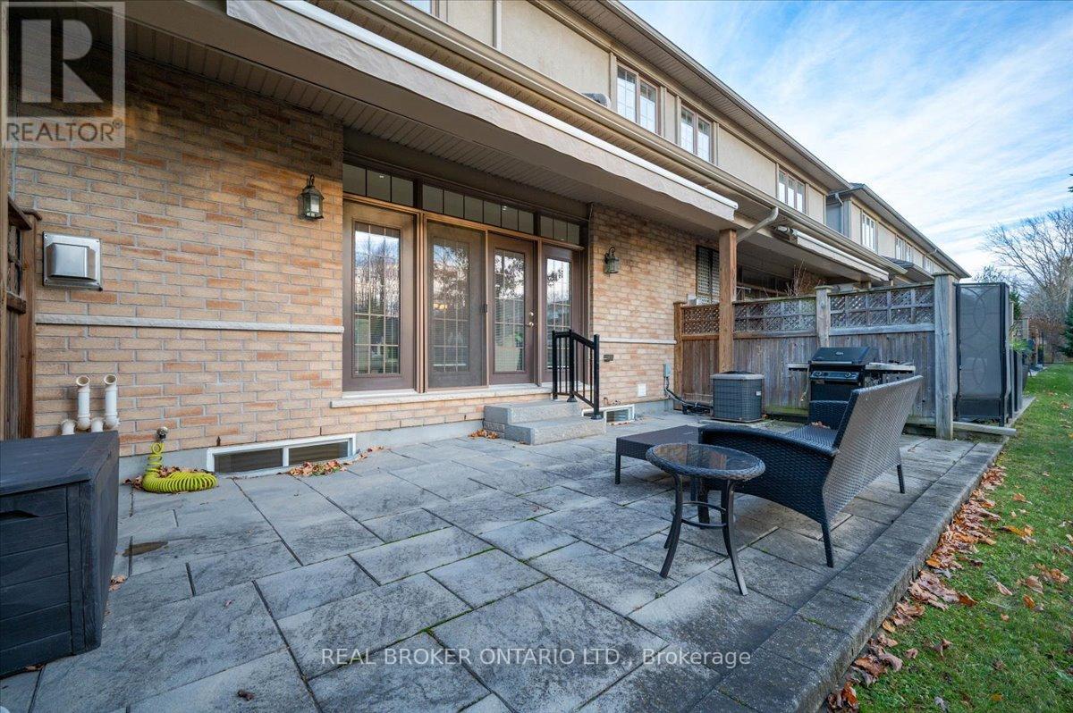 22 - 435 Winchester Drive, Waterloo, Ontario  N2T 0B7 - Photo 35 - X12860868
