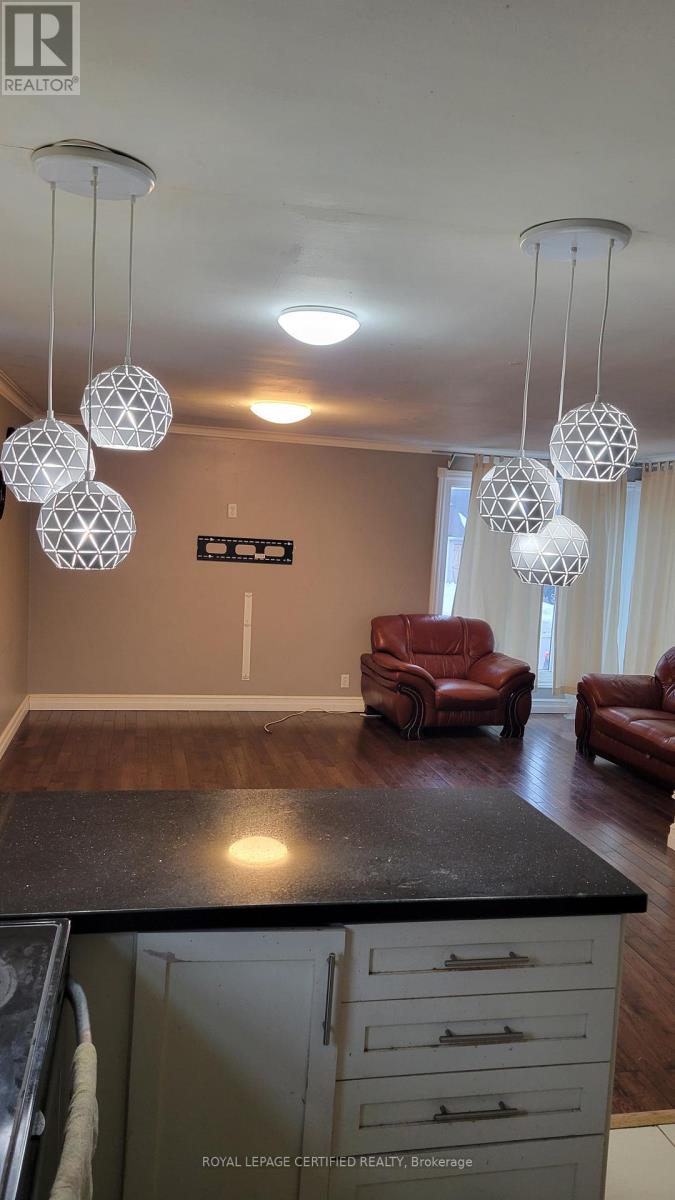 18 Maywood Park, Toronto (Kennedy Park), Ontario  M1K 2G8 - Photo 13 - E12731062