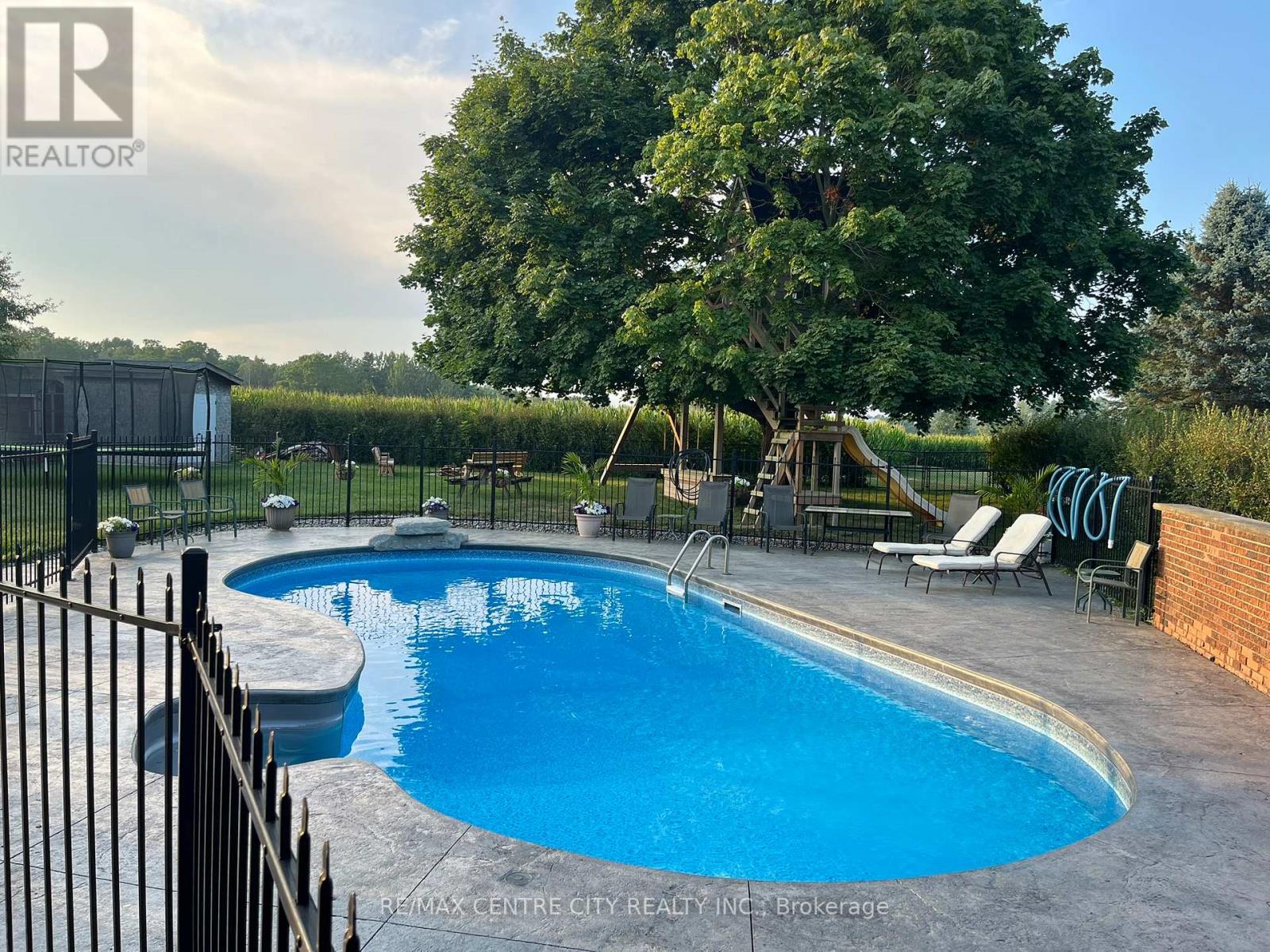 6579 Bostwick Road, Central Elgin, Ontario  N0L 2L0 - Photo 39 - X12850732