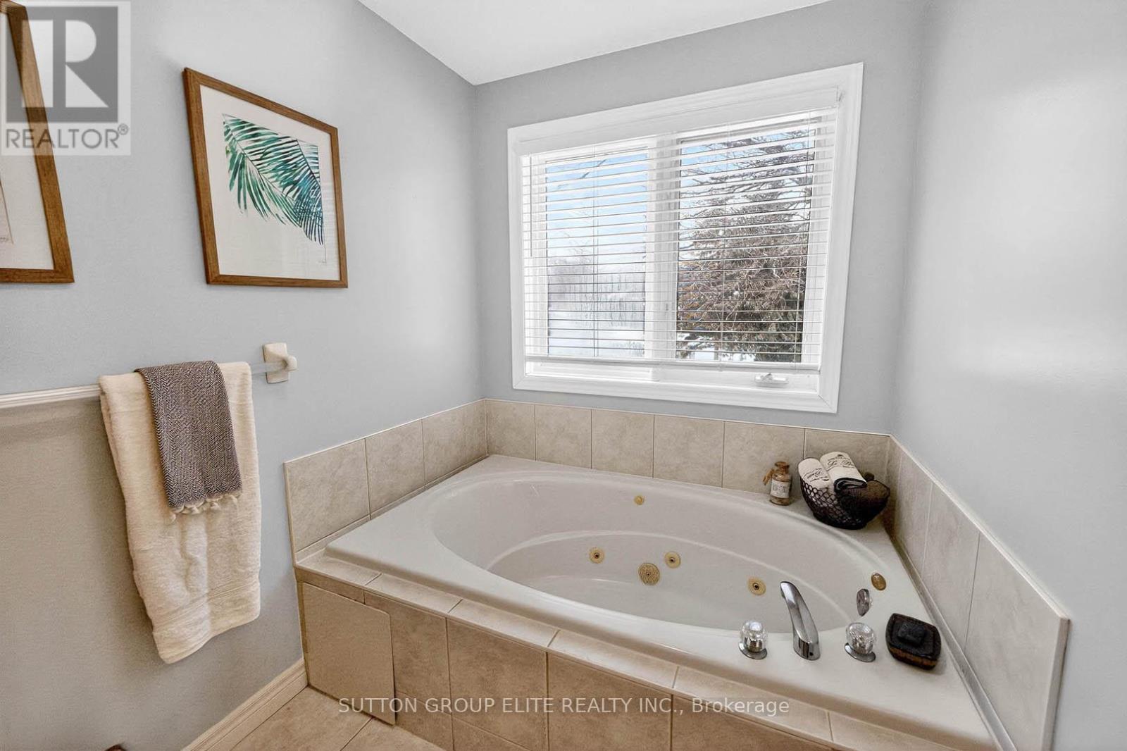 11 Elderberry Lane, Hamilton, Ontario  L0R 1H2 - Photo 32 - X12814206