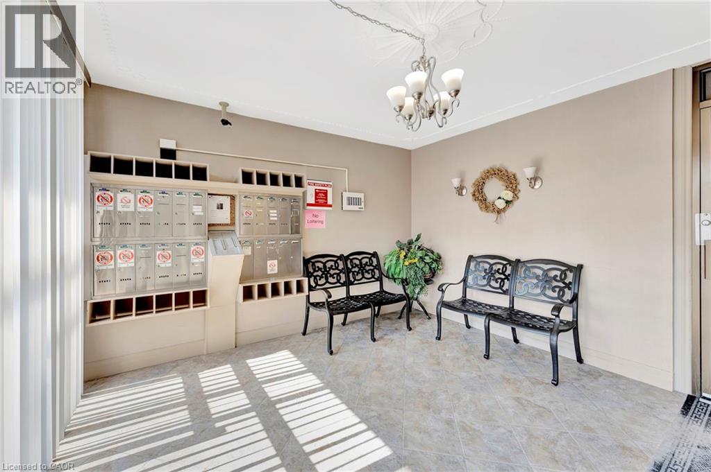 944 Caledonian View Unit# 405, Cambridge, Ontario  N3H 1A5 - Photo 3 - 40810603