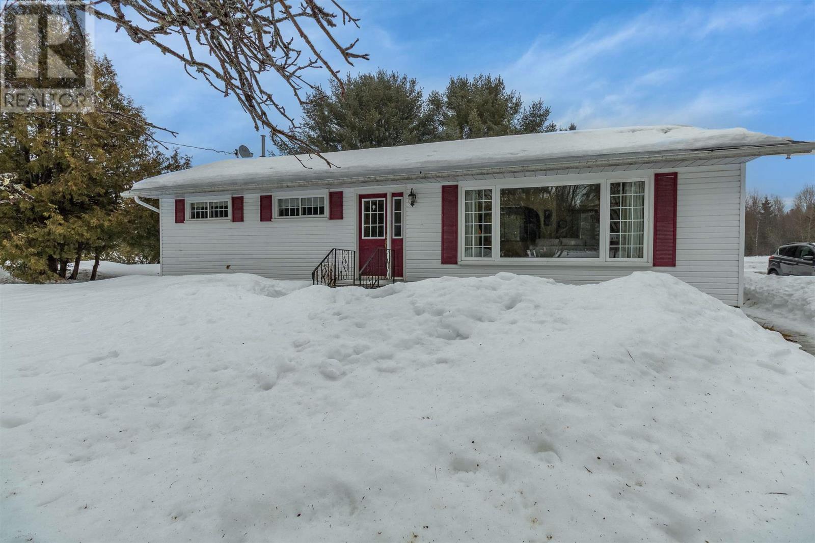 12 Kirby Rd, Goulais River, Ontario  P0S 1E0 - Photo 1 - SM260435